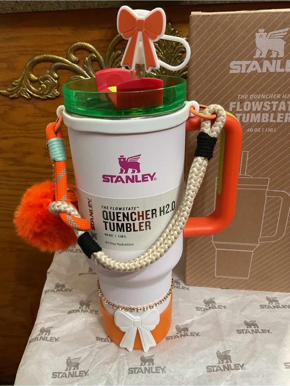 Stanley colorway White & Orange Quencher H2.0 Tumbler with Green Lid
